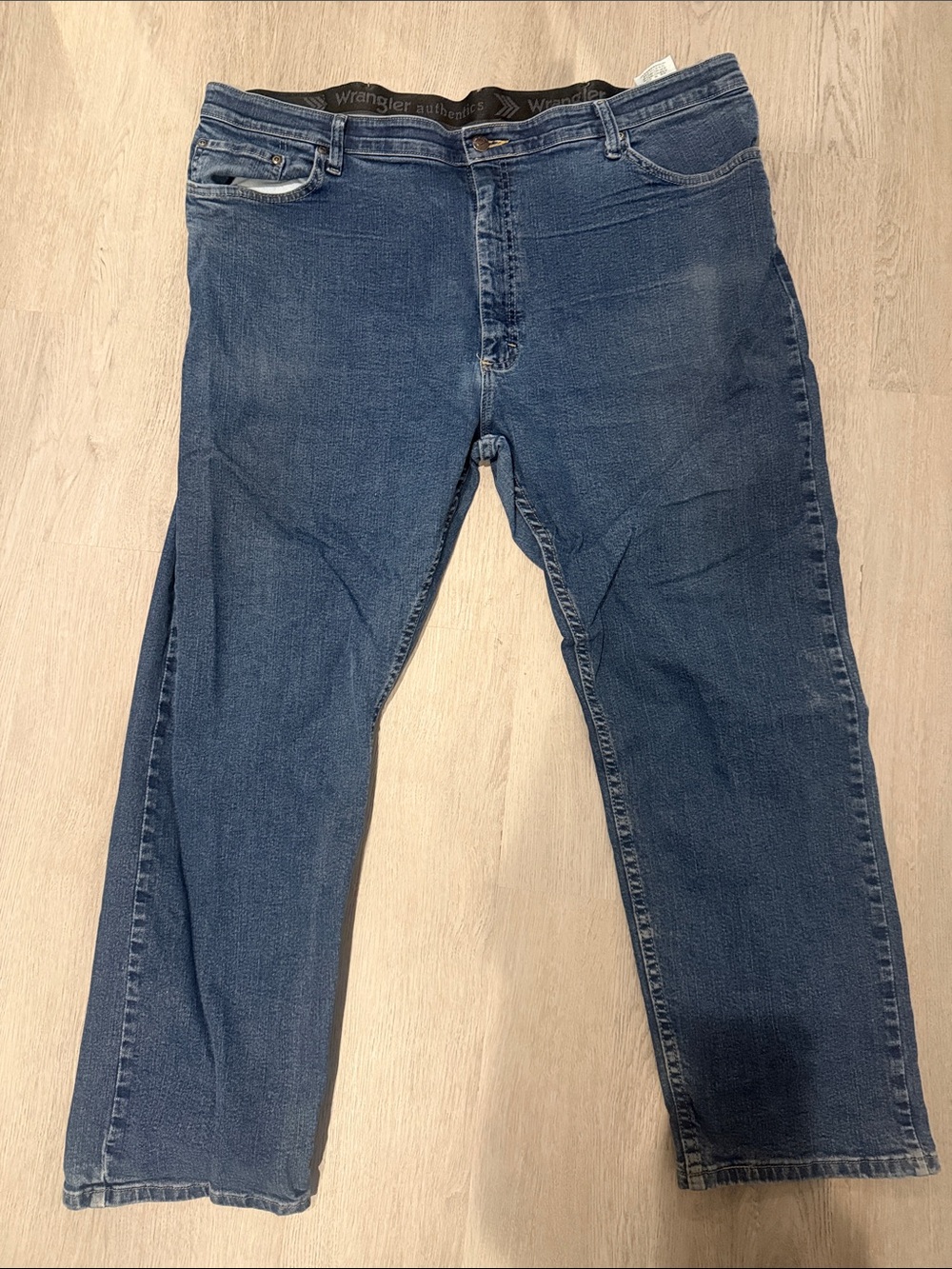 Wrangler Men’s Indigo Straight Jeans